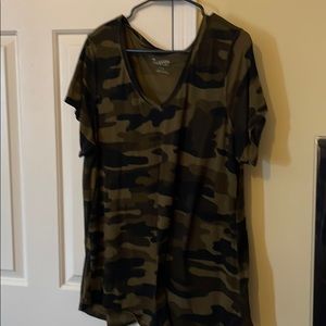 Camouflage T-shirt. Lucky brand.